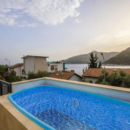 וילה With Sea View And Private Pool For 8 People In Antalya, - Awz 125 קלקן