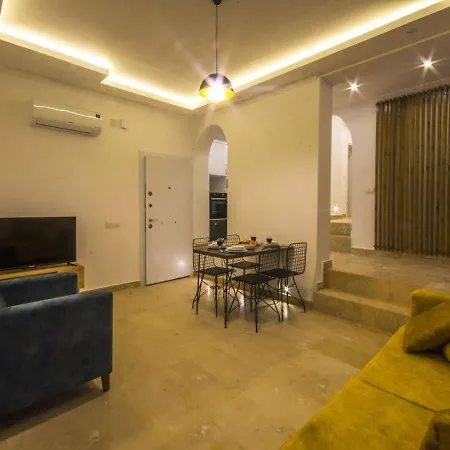 With Sea View And Private Pool For 8 People In Antalya, - Awz 125 קלקן