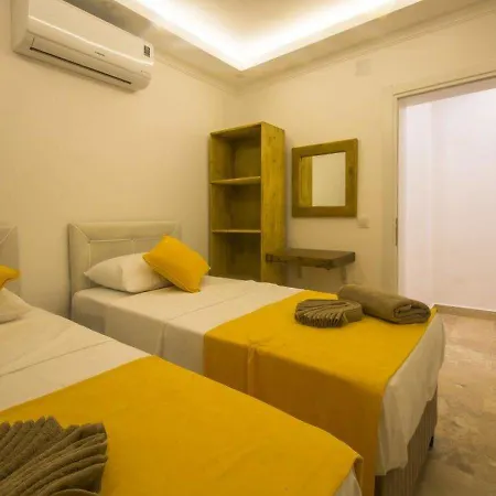 With Sea View And Private Pool For 8 People In Antalya, - Awz 125 קלקן